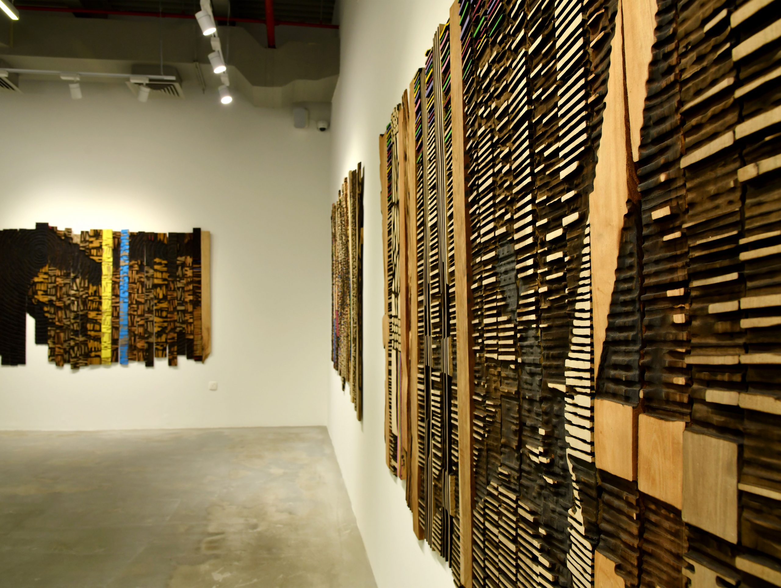 Installation image, Shard Song by El Anatsui at Gallery Efie